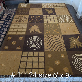 #11124 India-Royal Nepali Design